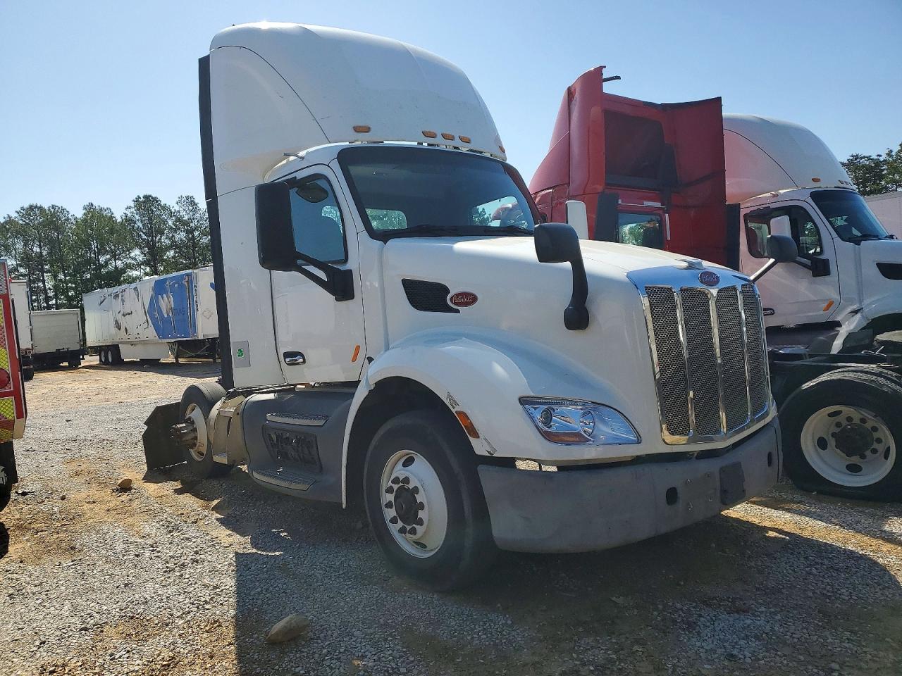 2017 Peterbilt 579 Semi Truck