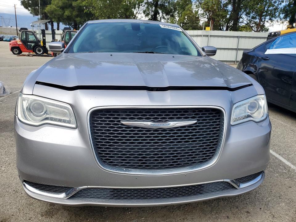 2015 Chrysler 300 Limited