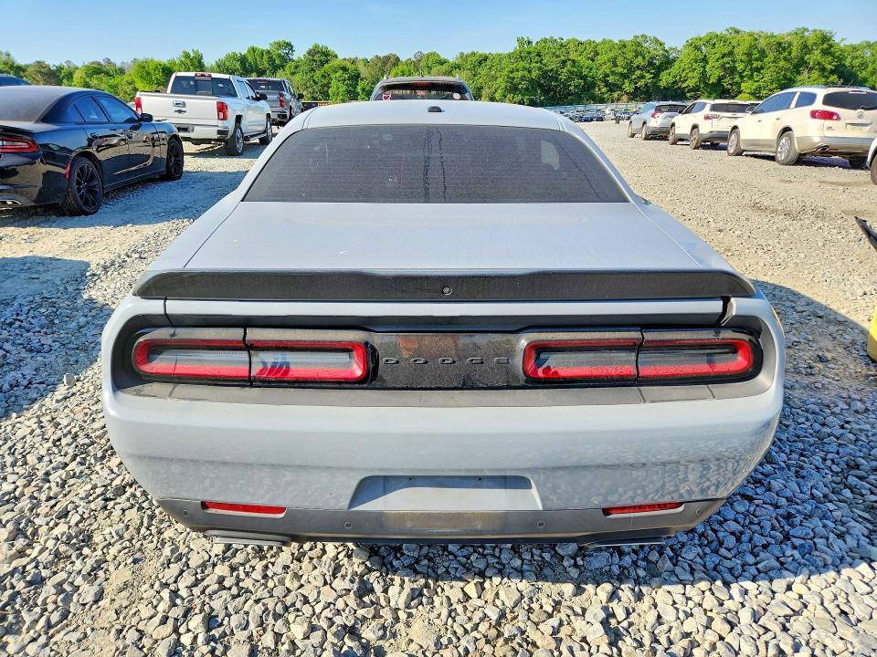 2020 Dodge Challenger r