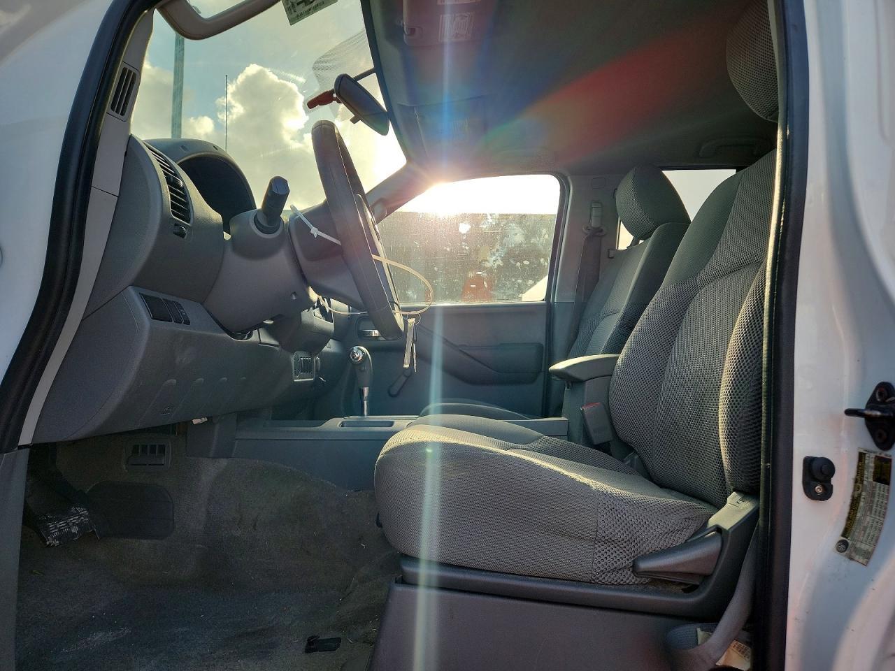 2013 Nissan Frontier S