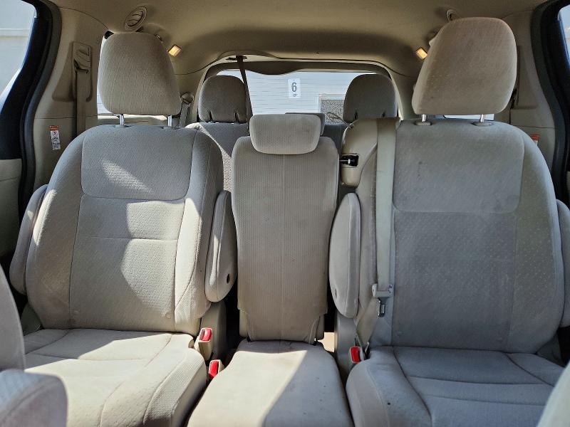 2015 Toyota Sienna le