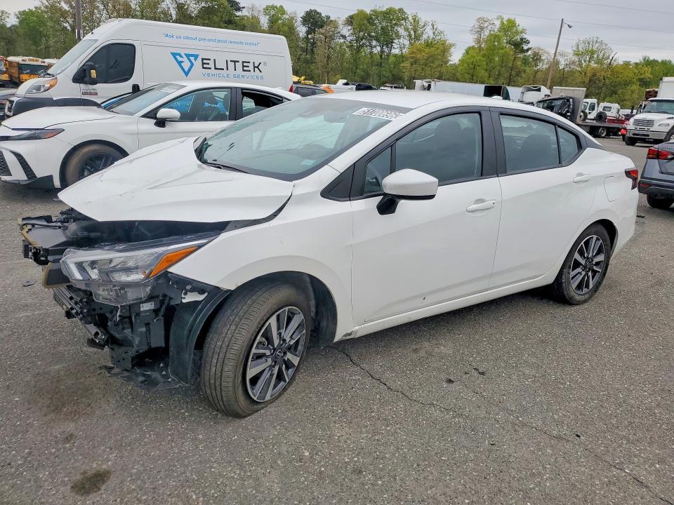 2025 Nissan Versa sv