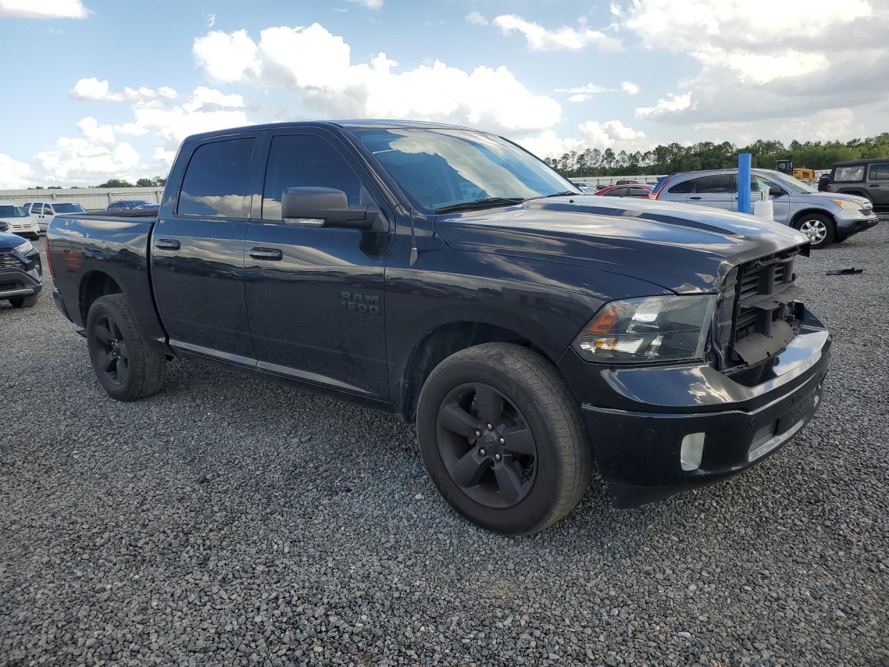 2018 Dodge RAM 1500 SLT