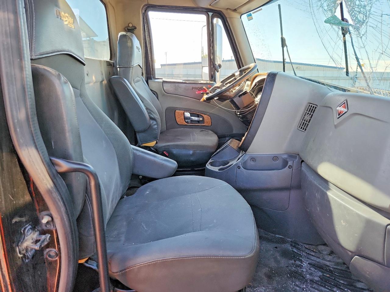 2009 International Prostar Lmtd Semi Truck