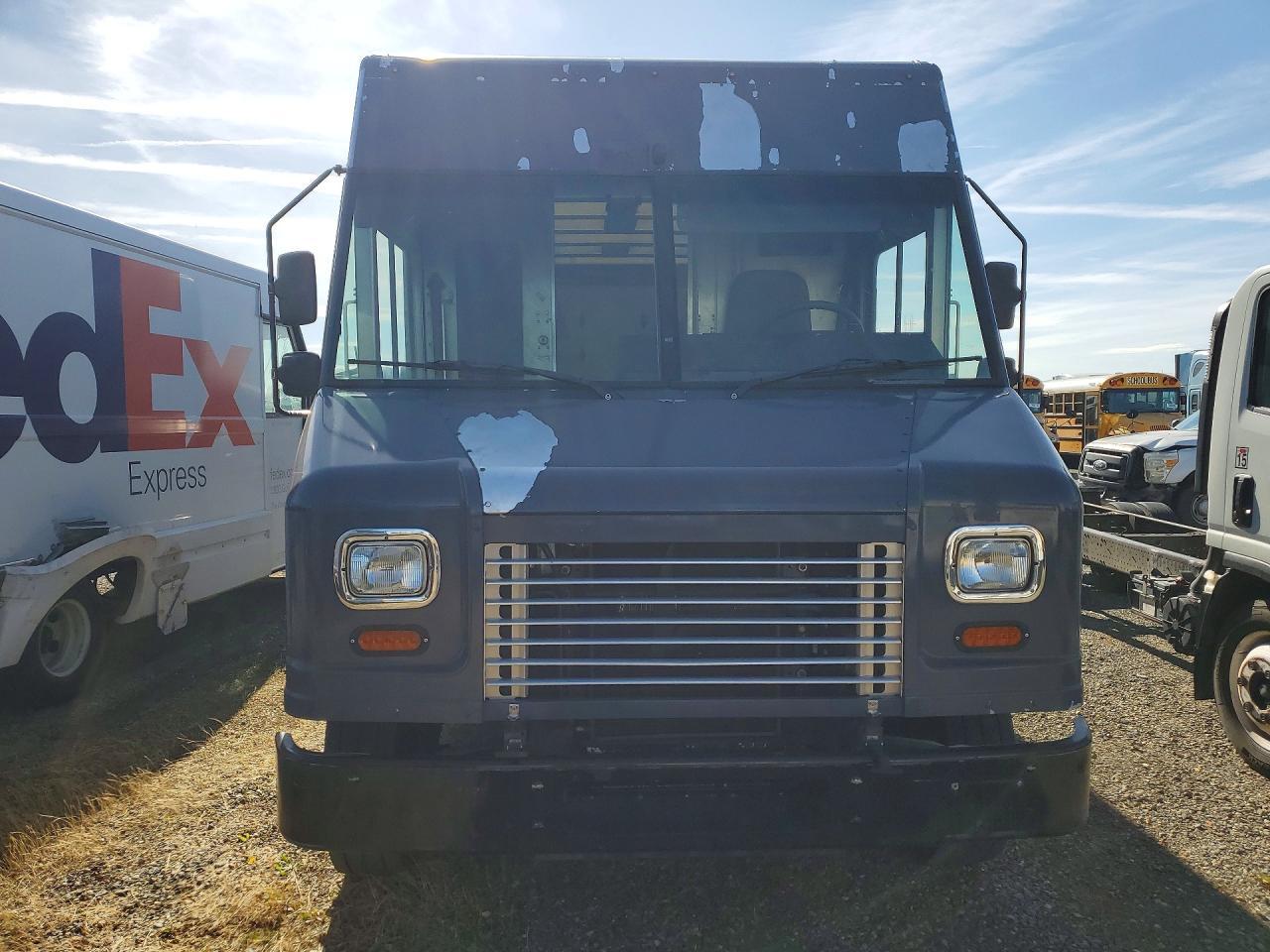 2021 Freightliner MT45G Chassis Delivery Truck