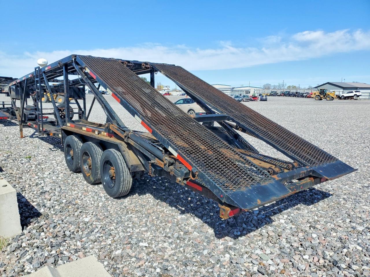 2022 Texas Pride CA84727KGN Car Carrier