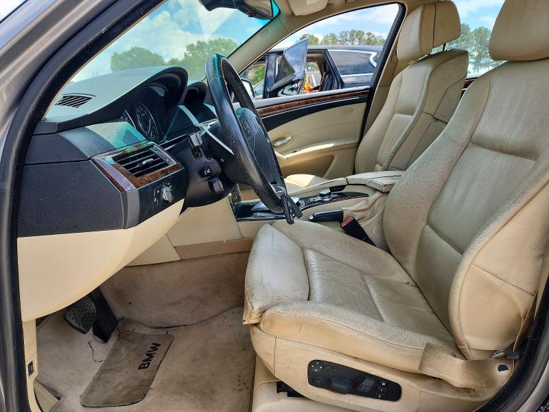 2010 BMW 528 i