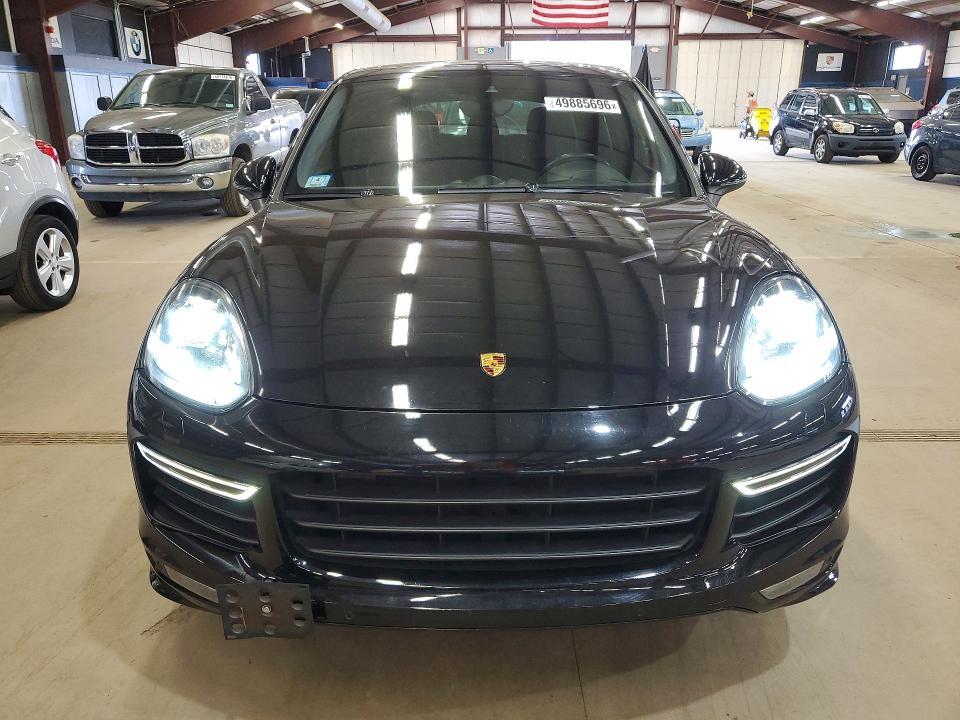 2016 Porsche Cayenne gts