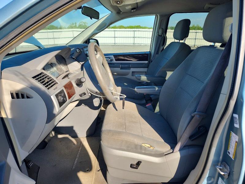 2010 Chrysler Town and Country