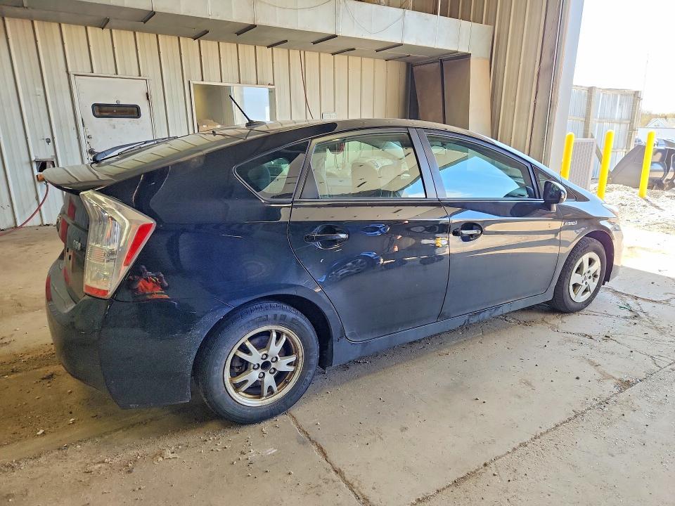 2010 Toyota Prius iii