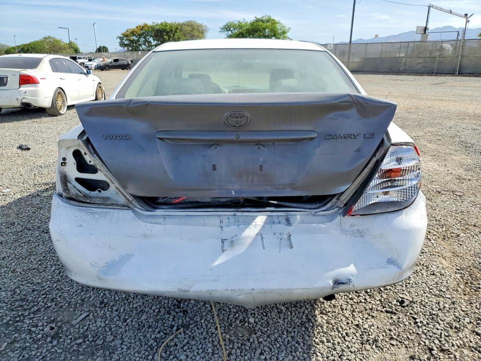 2004 Toyota Camry le