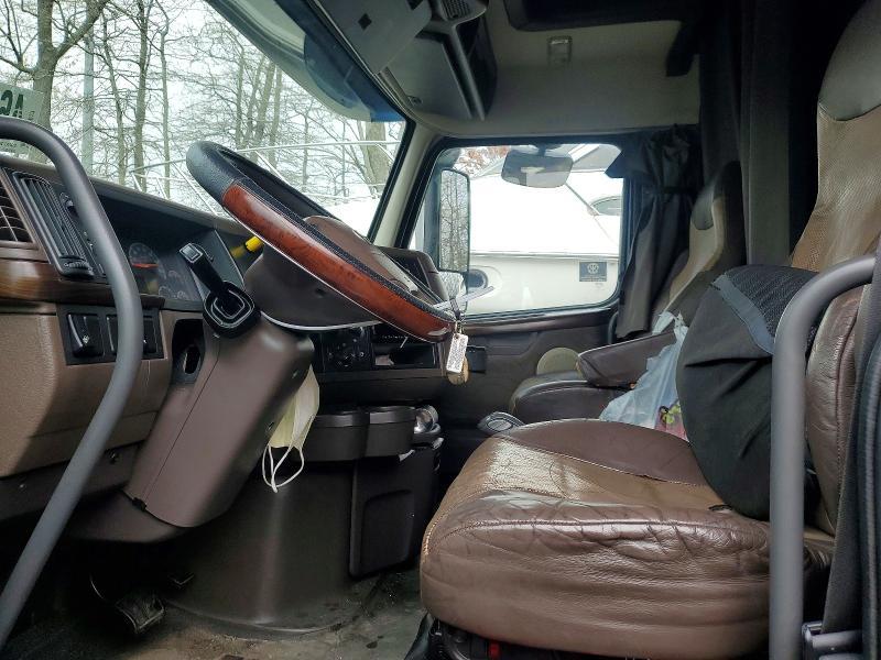 2018 Volvo VN VNL-Semi Truck