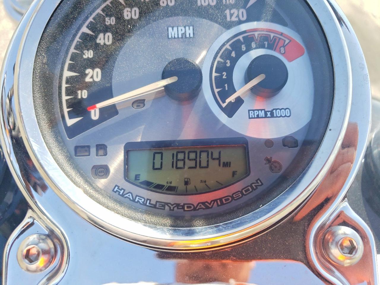 2010 Harley-Davidson Fxdc