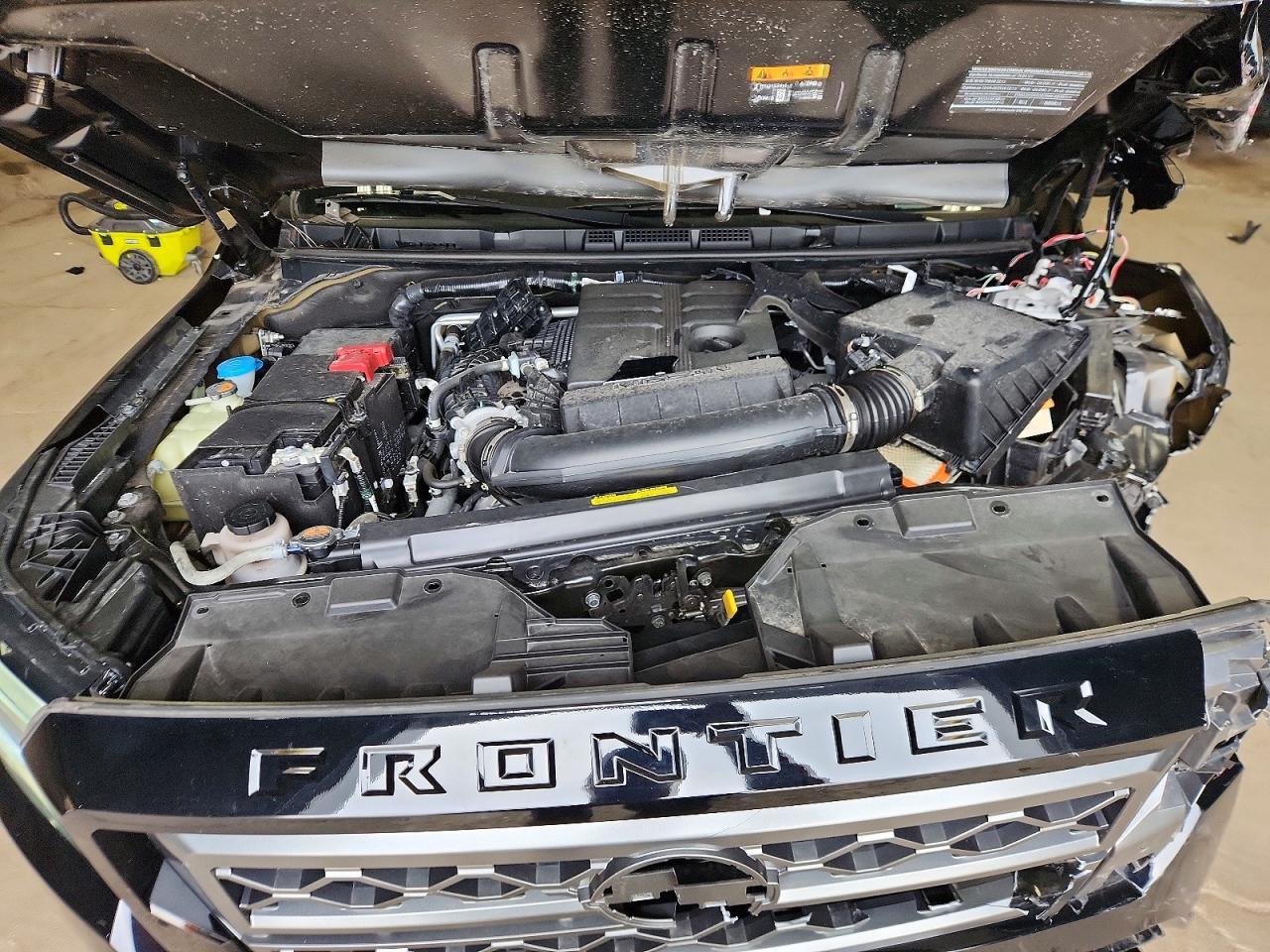 2024 Nissan Frontier SL