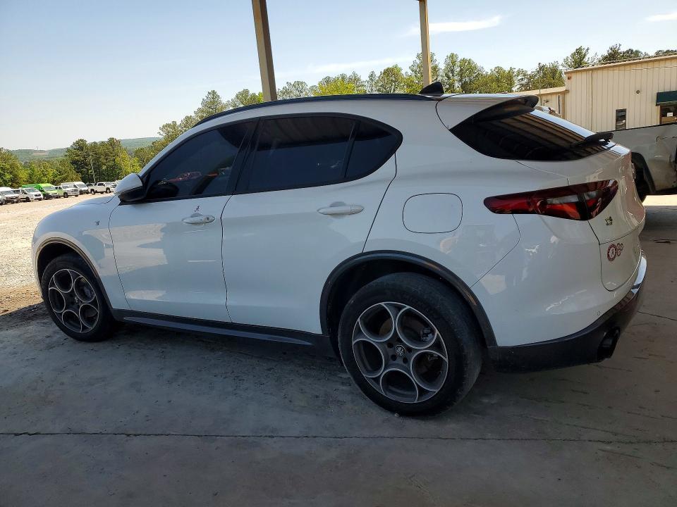 2022 Alfa Romeo Stelvio ti