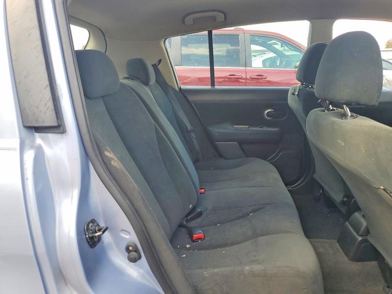 2010 Nissan Versa 1.8 s