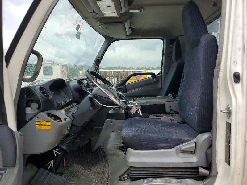 2016 Hino 195