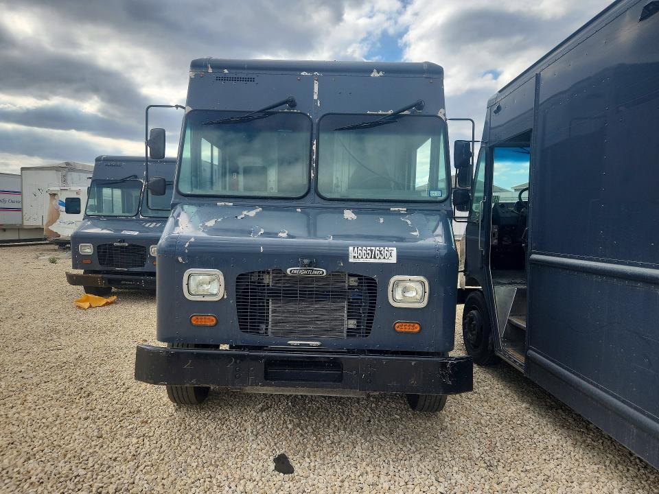 2020 Freightliner MT45G Chassis Delivery Truck