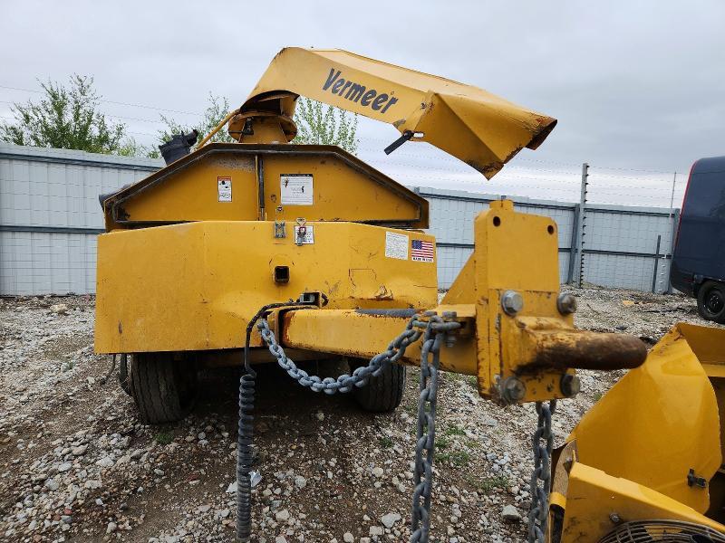 2004 Vermeer BC1800A Wood Chipper