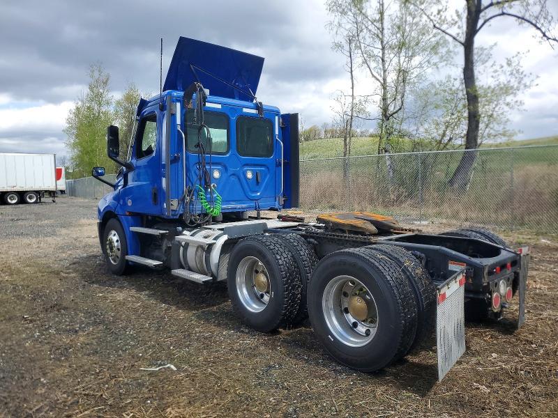 2022 Freigliner 2022 Freightliner Cascadia 126 Semi Truck