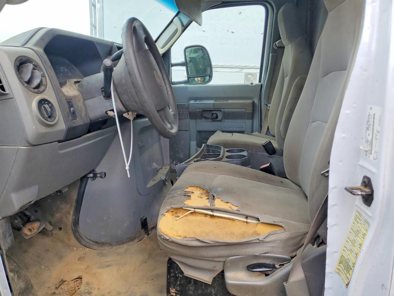 2015 Ford E350 Utility / Service Truck