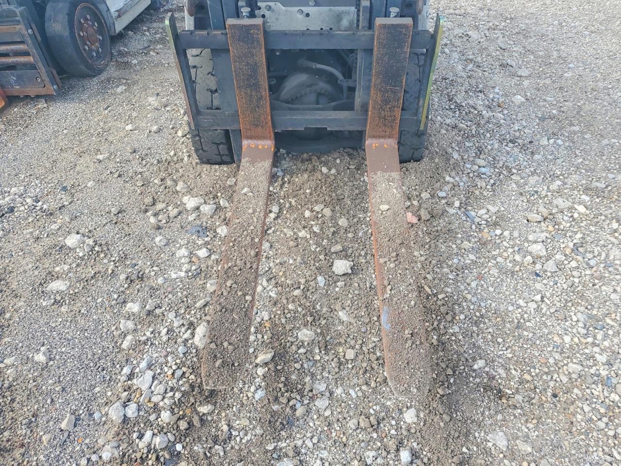 2016 UNI Forklift