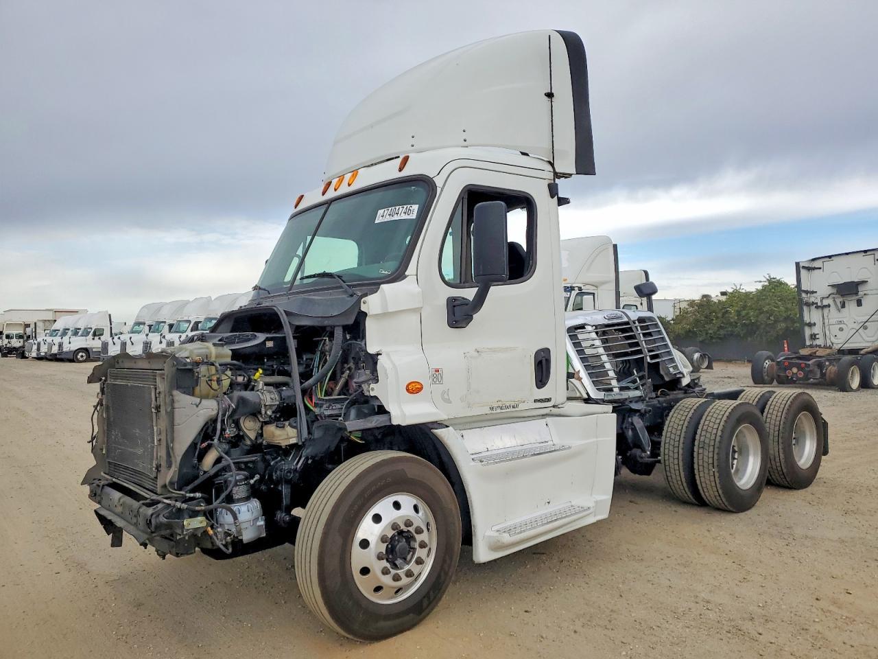 2015 Freigliner Cascadia 113