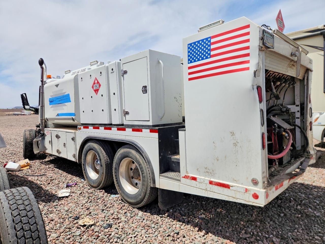 2019 Peterbilt 567 Fuel / Lube Truck