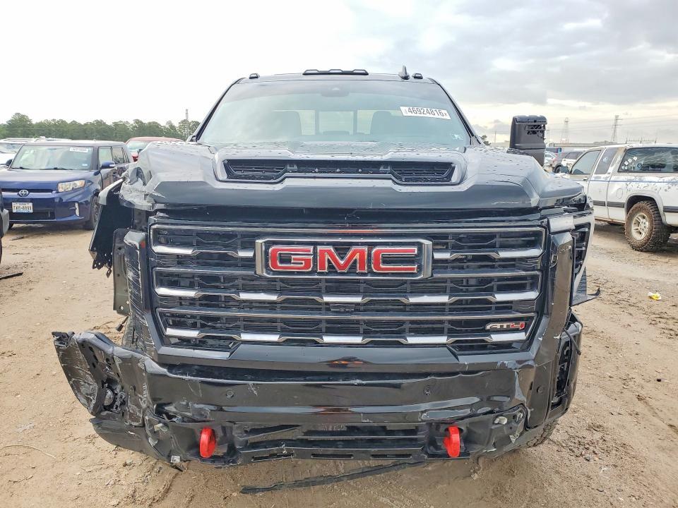 2026 GMC Sierra K2500 AT4