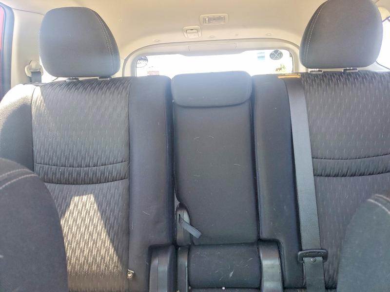 2017 Nissan Rogue sv