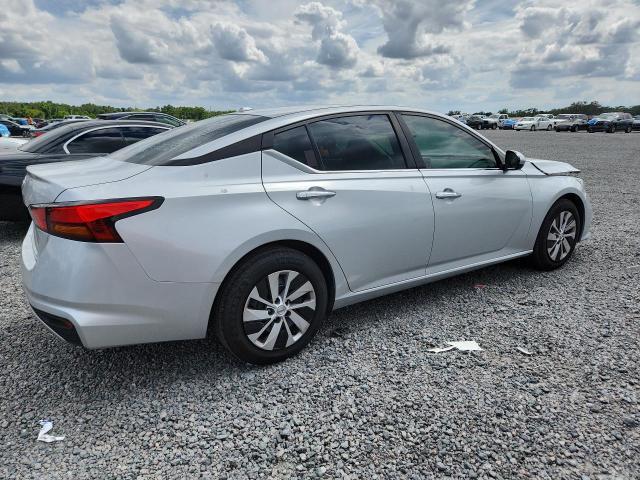 2019 Nissan Altima s