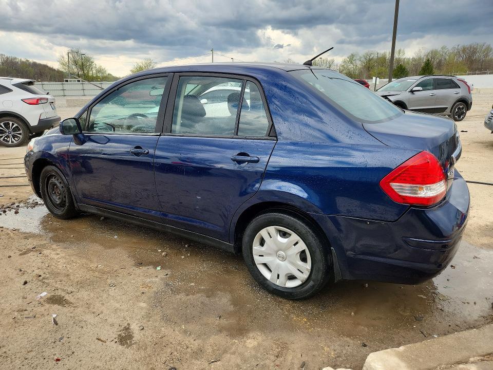 2010 Nissan Versa 1.8 s