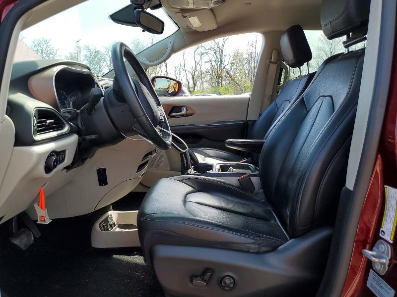 2017 Chrysler Pacifica Touring l