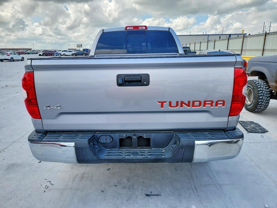 2018 Toyota Tundra SR5