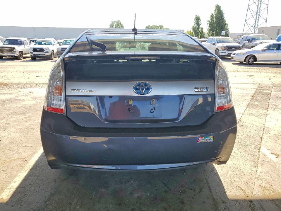 2015 Toyota Prius Plug-in Hybrid Base