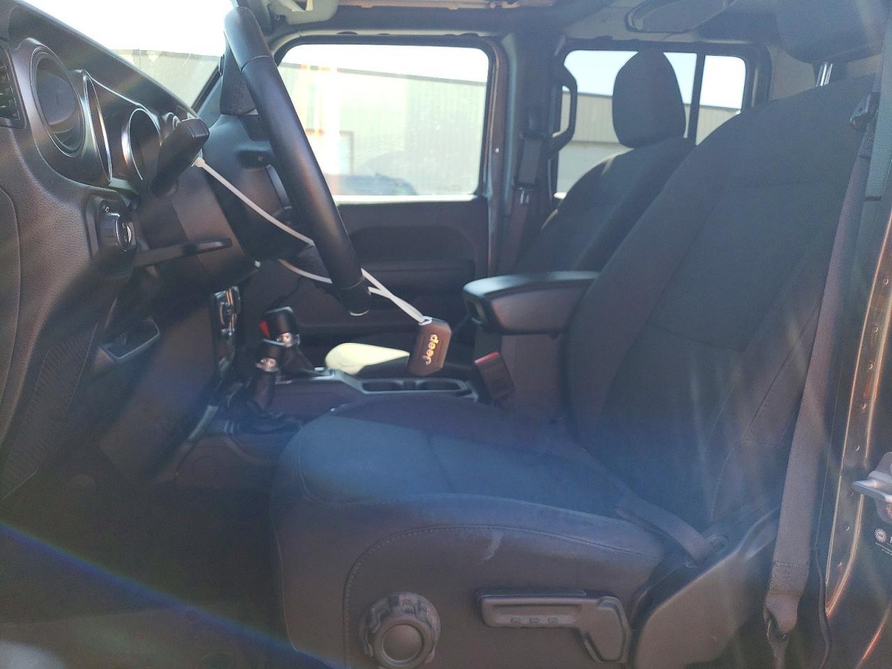 2023 Jeep Gladiator Sport