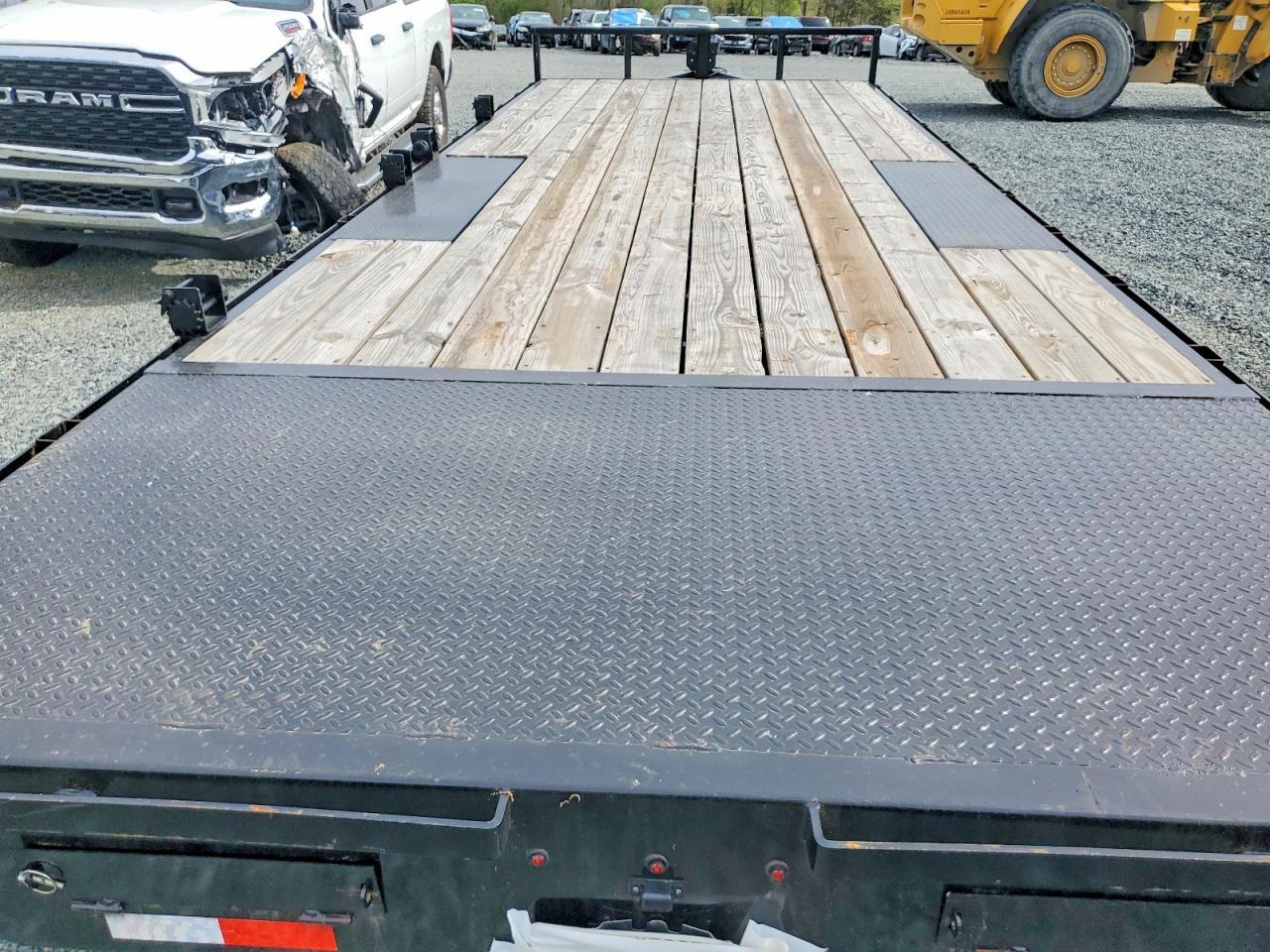2025 Interstate IBDO10224TA5 Equipment Trailer