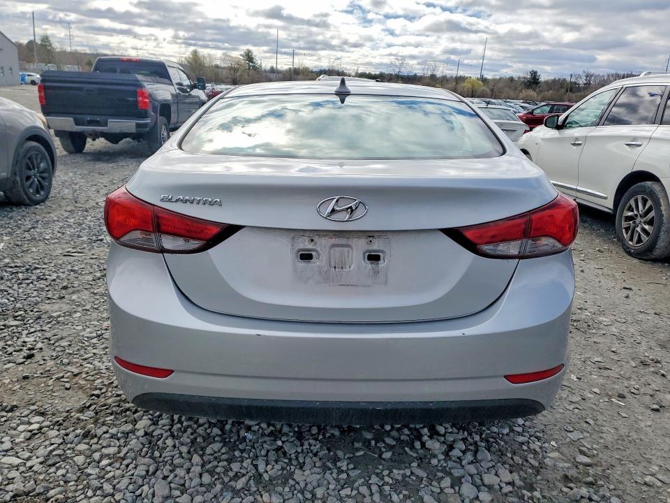 2015 Hyundai Elantra se