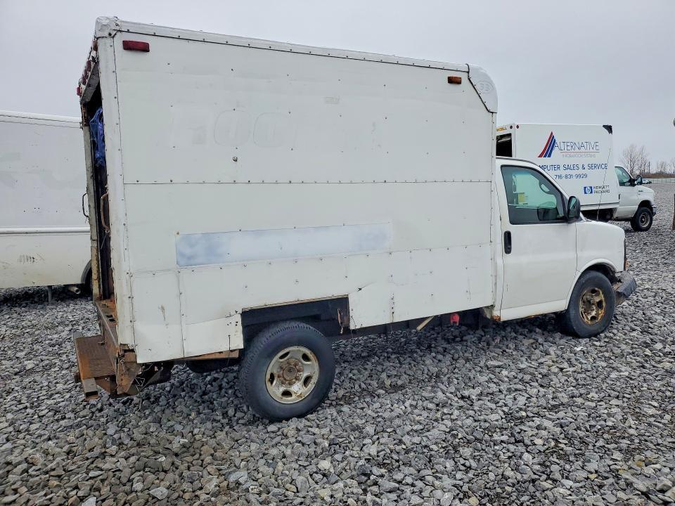 2005 Chev Express G3500
