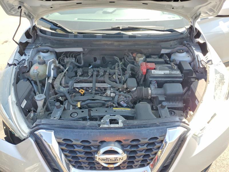 2018 Nissan Kicks sv