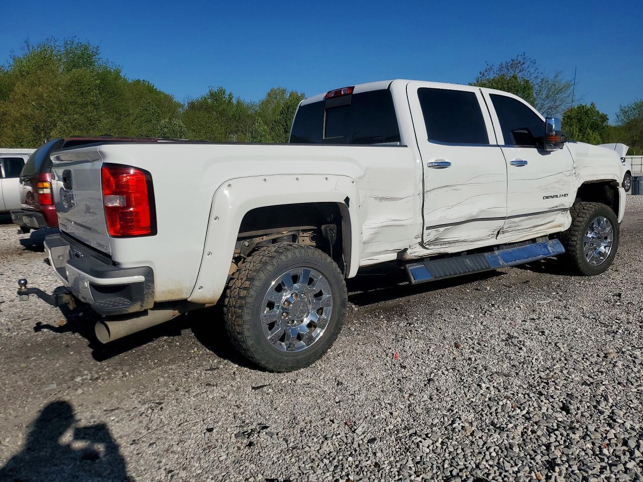 2017 GMC Sierra K2500 Denali