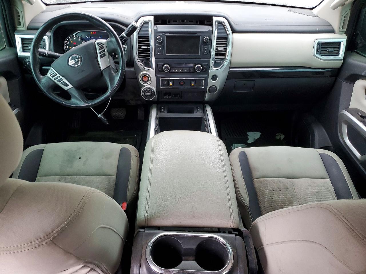 2020 Nissan Titan SV