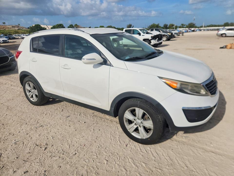2013 KIA Sportage lx