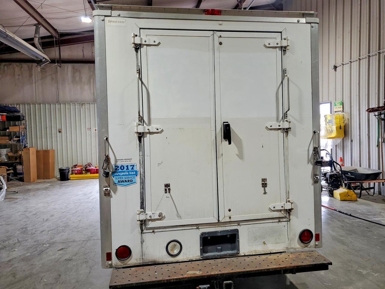 2010 Ford E350 Utility / Service Truck