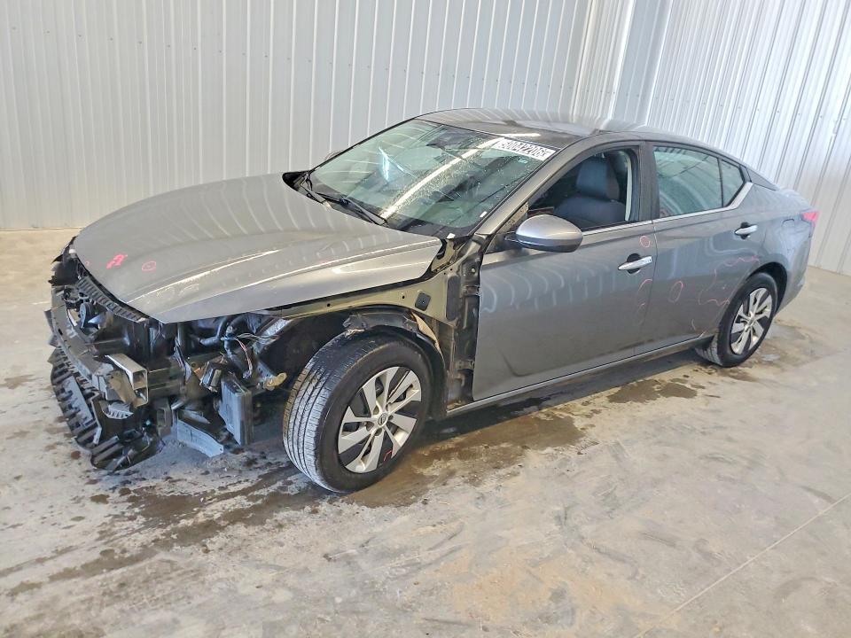 2023 Nissan Altima s