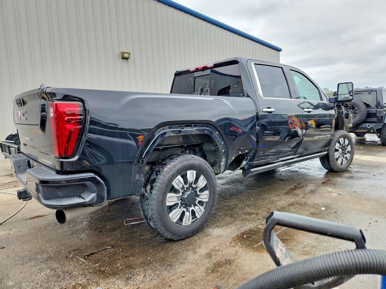 2024 GMC Sierra K3500 Denali