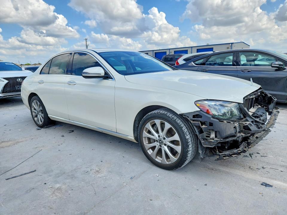 2017 Mercedes-Benz E 300