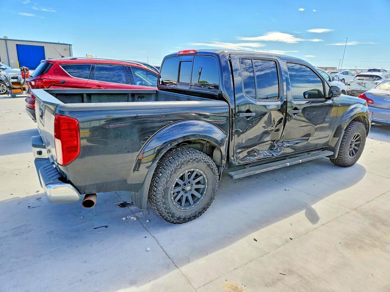 2017 Niss Frontier SV