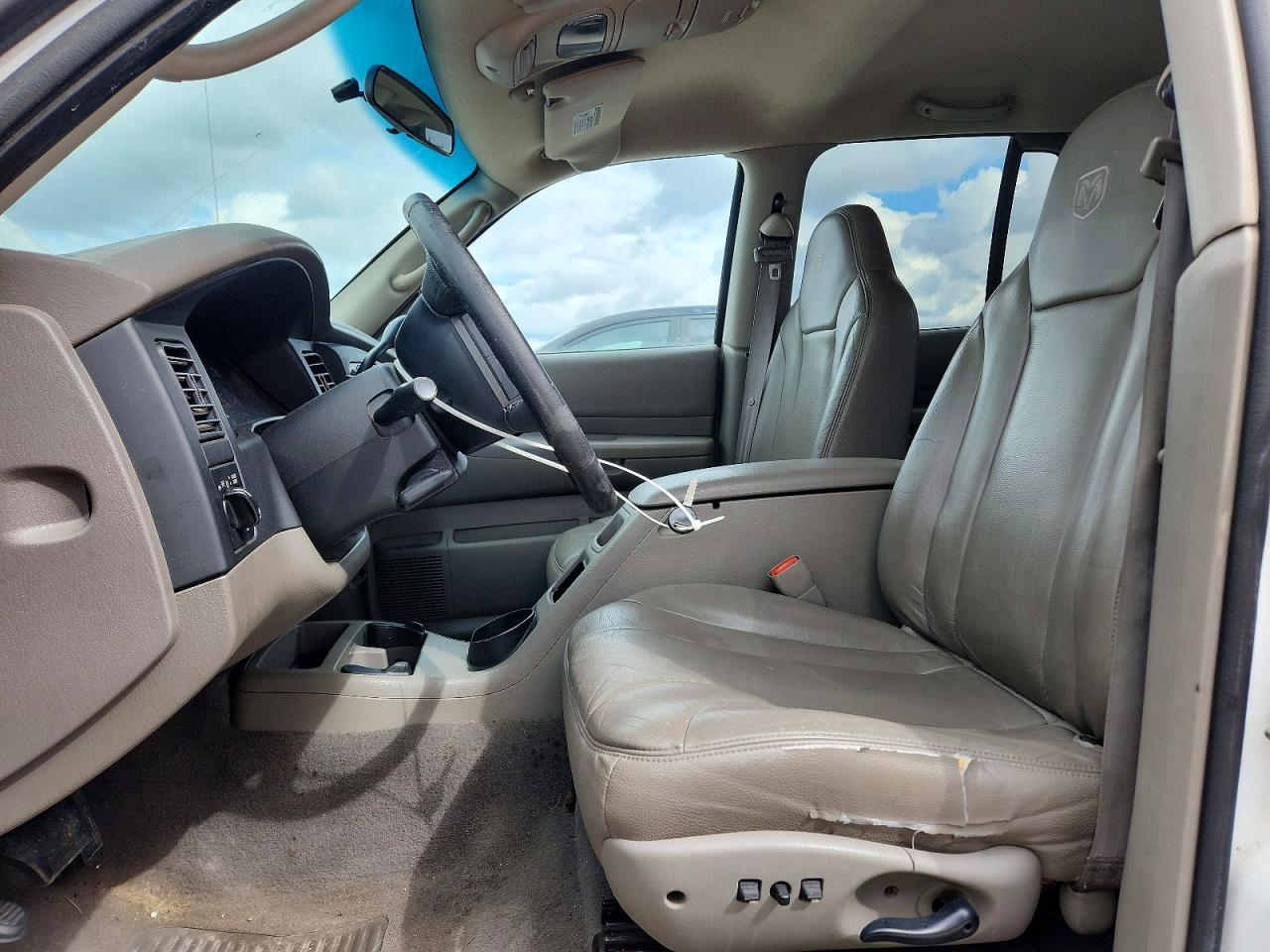 2001 Dodge Dakota Quattro