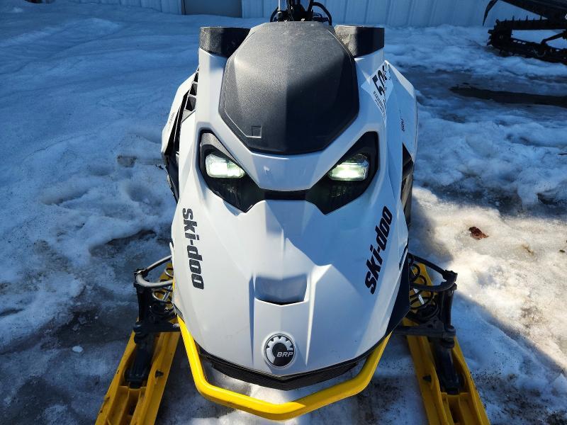 2023 Skidoo Snowmobile